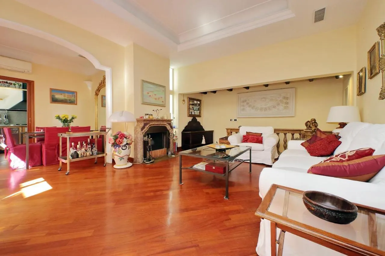 4Bnb - Luxury Trevi Apartment W Terrace Roma