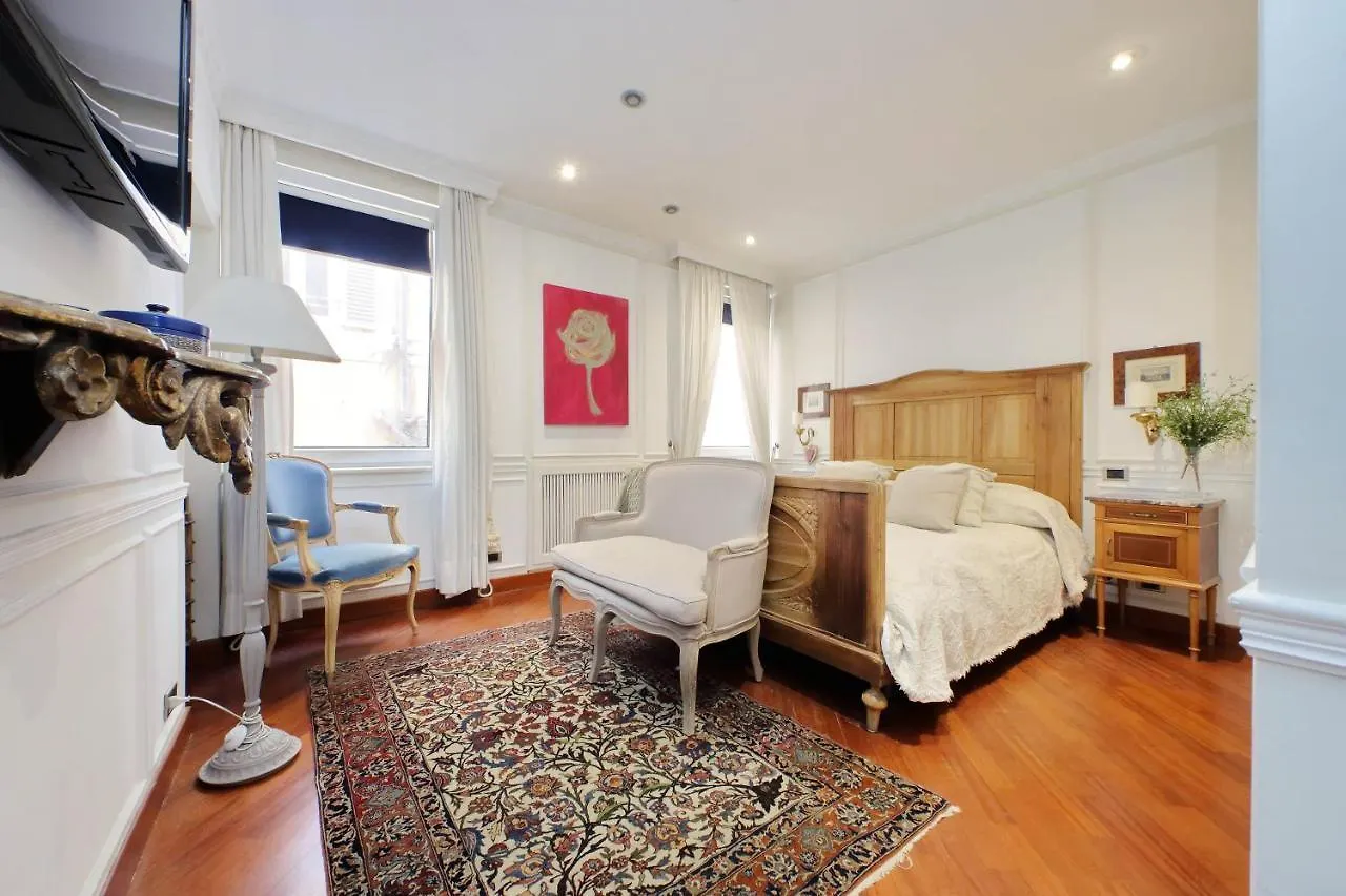 4Bnb - Luxury Trevi Apartment W Terrace Rome 0*,