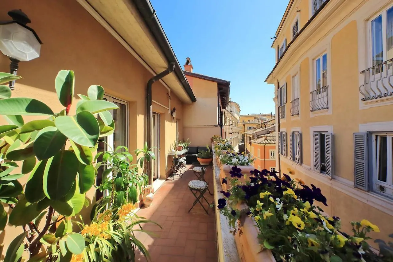 4Bnb - Luxury Trevi Apartment W Terrace Rome Italy