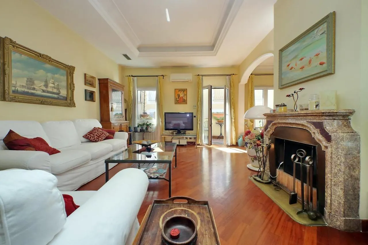 4Bnb - Luxury Trevi Apartment W Terrace Rome
