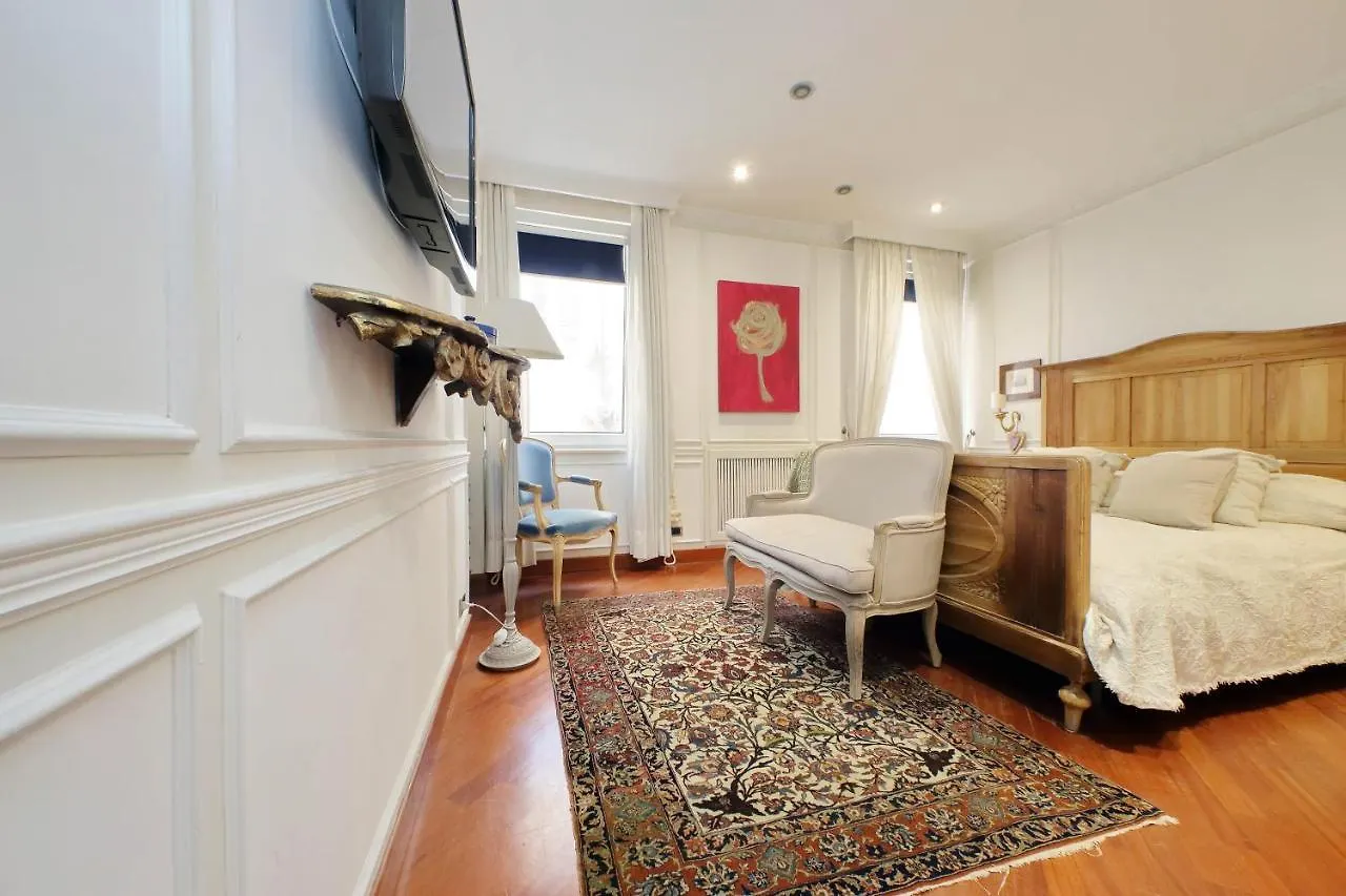 4Bnb - Luxury Trevi Apartment W Terrace Rome