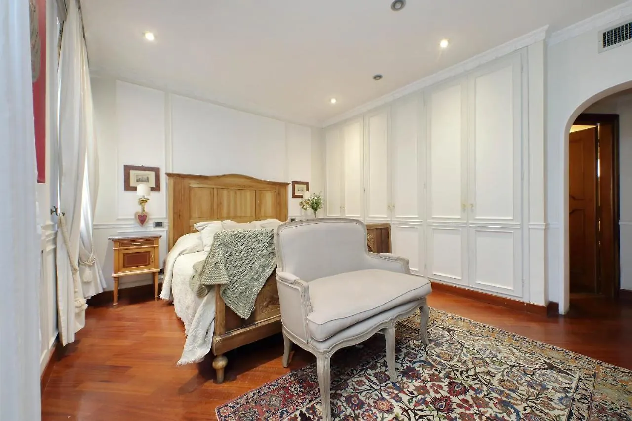 4Bnb - Luxury Trevi Apartment W Terrace Rome
