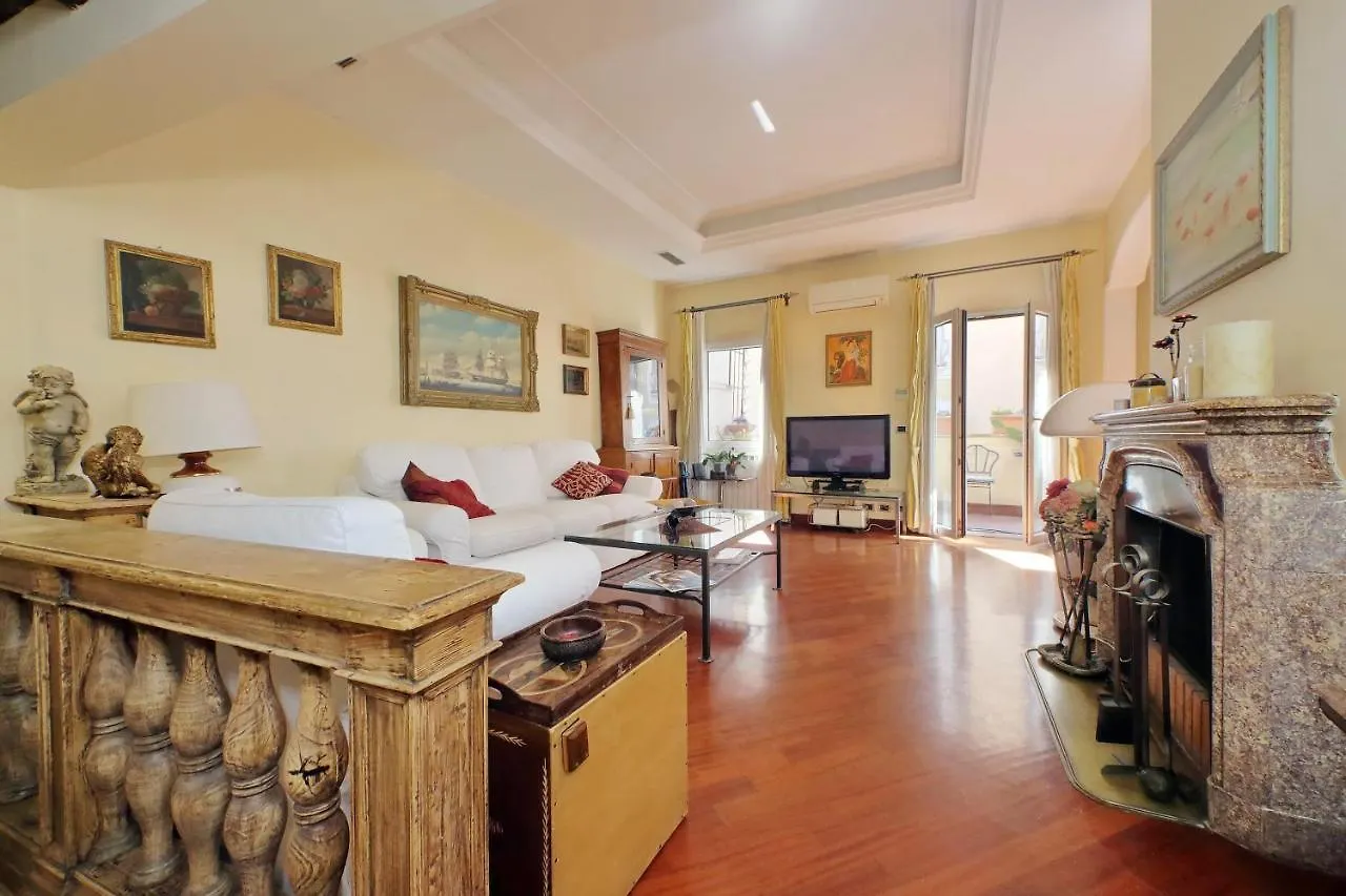4Bnb - Luxury Trevi Apartment W Terrace Rome